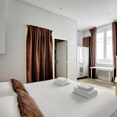 Appartamento Chic Uncluttered 17arrd Parigi